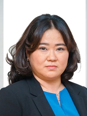 П.Нямсүрэн — Senior Lecturer