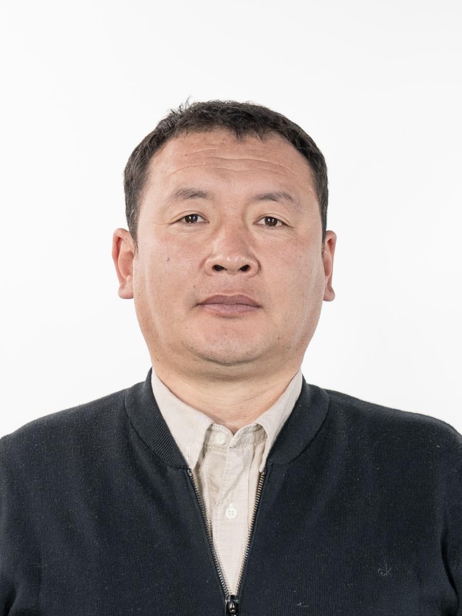 Б.Батшагай — Senior Lecturer